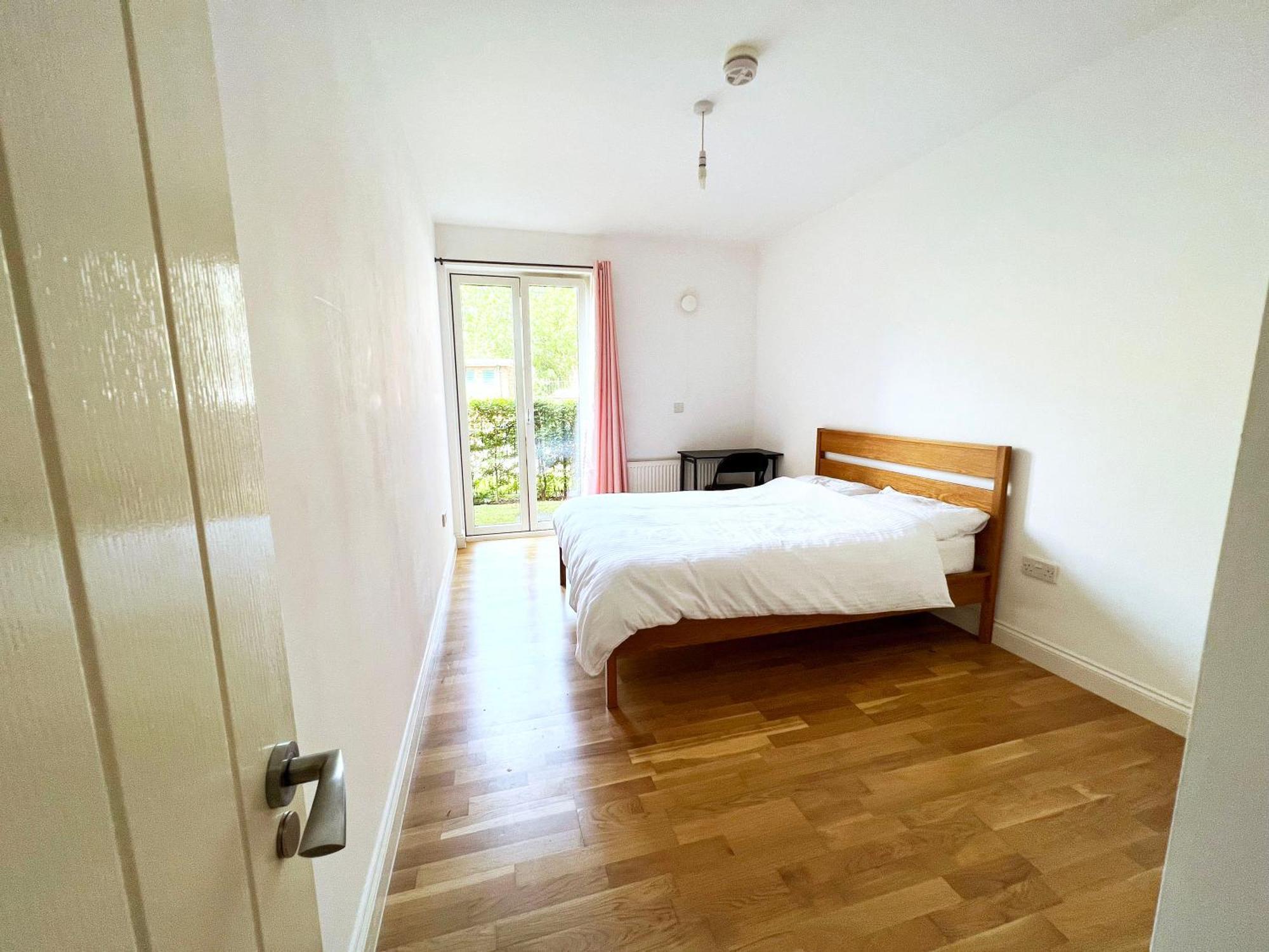 Bedroom 2, Queens Road London Exterior photo